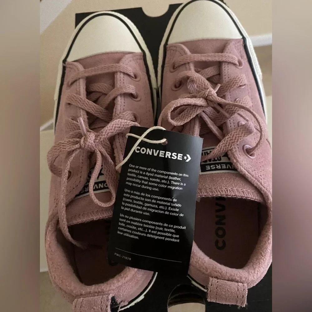 Women’s Converse All Stars Shoes Size -6 - Picture 3 of 6